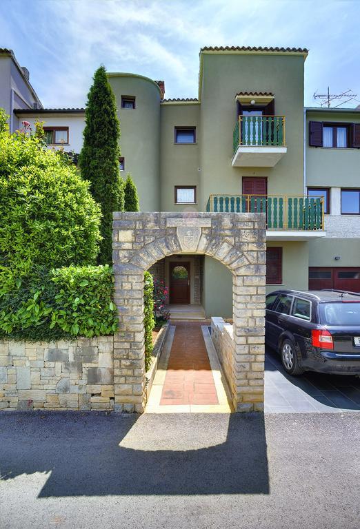 Apartment Rita 1 Ровинь Экстерьер фото