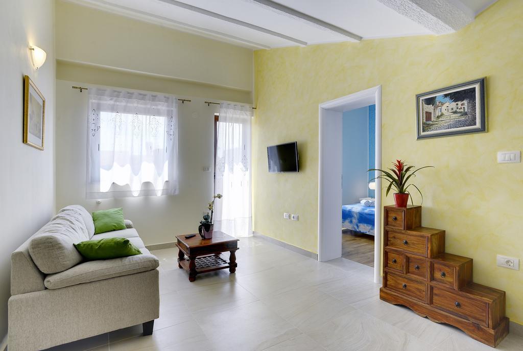 Apartment Rita 1 Ровинь Экстерьер фото
