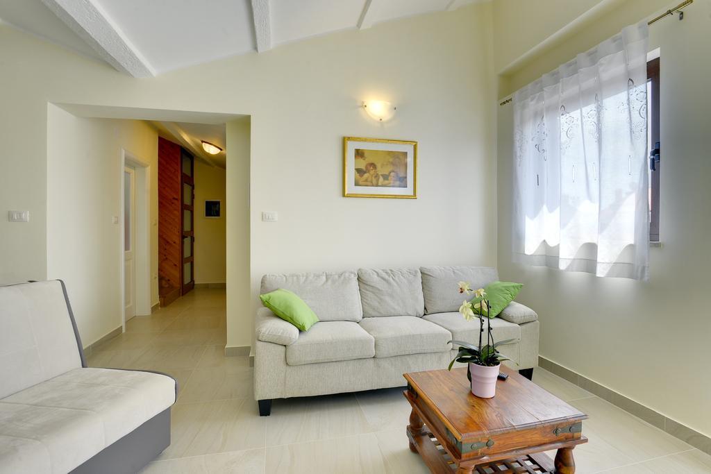 Apartment Rita 1 Ровинь Экстерьер фото